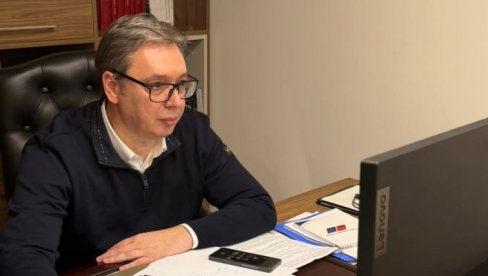 ОСТАЈЕМ У КАНЦЕЛАРИЈИ ДА АНАЛИЗИРАМ РЕЗУЛТАТЕ: Вучић након конференције на којој је саопштио резултате избора