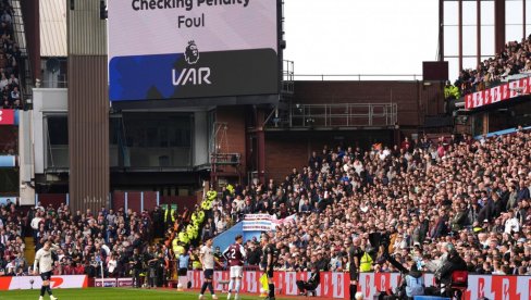 NAVIJAČI SU GOTOVO JEDNOGLASNI! Ukinite VAR! Evo koliko klubova trena da podrži ideju!