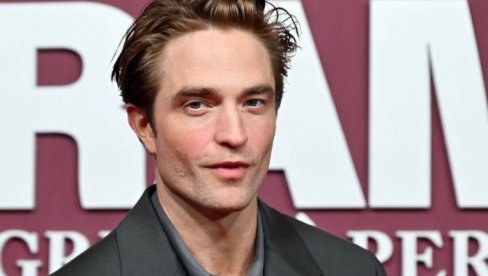 ROBERT PATINSON JEDNOM REČENICOM ZAPALIO INTERNET: NJegov odgovor je sve otkrio! (VIDEO)