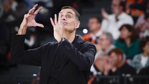 PROBLEM ZA BARCOKASA: Važan igrač Olimpijakosa se povredio protiv Panatinaikosa (VIDEO)