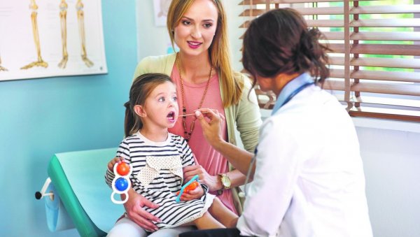 ГРЕБЕ ВАС ГРЛО, ПЕЦКАЈУ УШИ, ЦУРИ НОС? Не узимајте антибиотике на своју руку, можда је - алергија