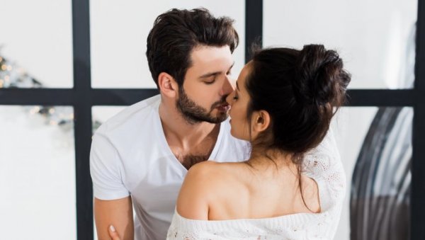 ГДЕ МИЛЕНИЈАЛЦИ НАЈРАДИЈЕ ВОДЕ ЉУБАВ? Спаваћа соба више није омиљено место за секс