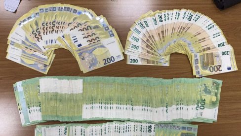 SPREČENO KRIJUMČARENJE NOVCA I DRAGOCENOSTI: Zaplene na graničnom prelazu Bački Breg i Aerodromu Nikola Tesla