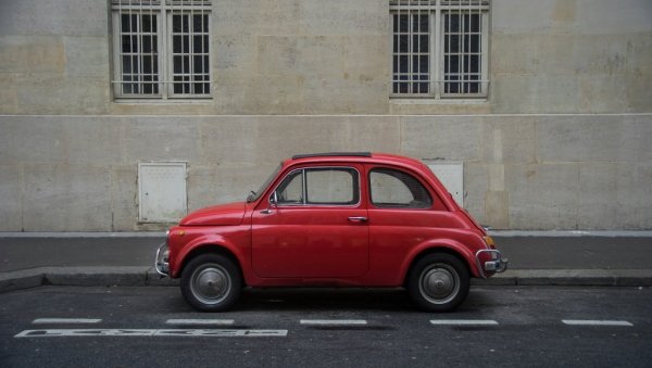 АУТОМОБИЛ ВАМ ЈЕ ДУГО СТАЈАО? Ево зашто прва вожња може бити опасна и шта морате одмах да урадите