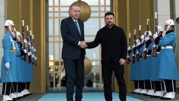 ЗЕЛЕНСКИ СТИГАО У ТУРСКУ: Ускоро састанак са Ердоганом