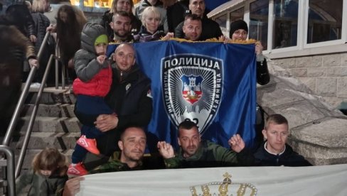 НИ ЛОШЕ ВРЕМЕ ИХ НИЈЕ ОМЕЛО: Припадници Министарства правде и МУП после 15 дана пешачења у акцији за помоћ Софији и Феђи стигли на Острог