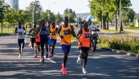 Svet gleda u čudu: Pao svetski rekord na maratonu u Londonu