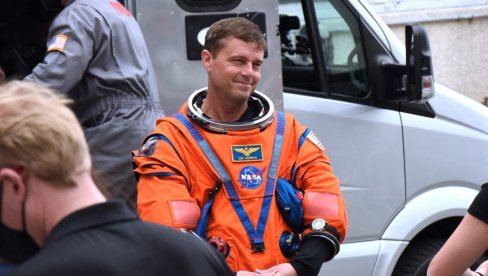 ЖИВОТНА ПРИЧА КОМАНДАНТА МИСЛИЈЕ АРТЕМИС ИИ ЈЕ ПУНА БОЛА: На Земљи је оставио највредније, а у свемир понео тугу