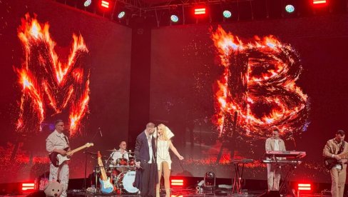 ЗОВИ ЈЕ ХАНИ, ХАНИ: Маја Беровић прва специјална гошћа на концерту Магла бенда (ФОТО)