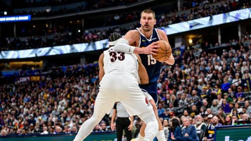 LUDNICA U DENVERU: Jokić je imao šta da vidi protiv Oklahome (VIDEO)
