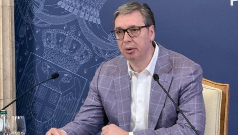 ВУЧИЋ О СКИДАЊУ БИЛБОРДА: Тај трик је суштина свега - да ме представе као нечовека