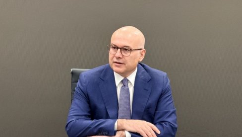 БРУТАЛНА ПОРУКА ВУЧЕВИЋА: Влада је пала због туче, политичари Ђокић и Синани без трунке саосећања за страдалу девојку!