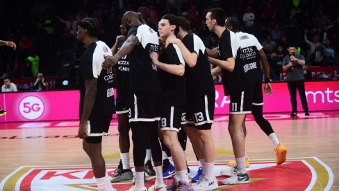 EFES - PARTIZAN: Crno-beli sjajni u Istanbulu