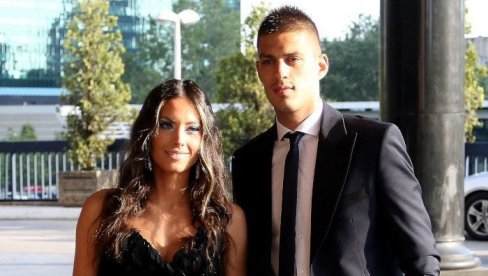 ЉУБАВНА ПРИЧА МИРКЕ И ВУЈАДИНА: Дружили се од малена, а онда је један позив променио све