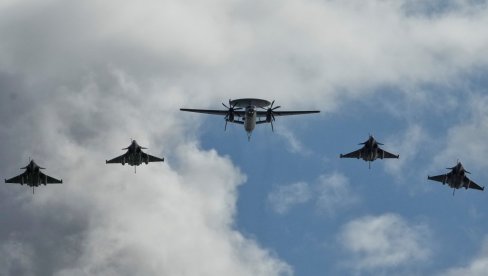 Makron će gledati “poraz Rusije”: NATO armada sa 25 brodova, 12.000 vojnika i 140 aviona i helikoptera spremna za rat