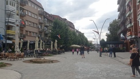 Policija lažne države upala jutros u Severnu Mitrovicu: Priština ruši garaže čiji su vlasnici Srbi, Euleks i karabinjeri sve posmatraju