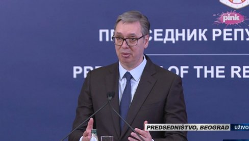 OBRAĆANJE VUČIĆA IZ PREDSEDNIŠTVA: U toku potpisivanje ugovora između Republičkog fonda za zdravstveno osiguranje i AstraZeneca.