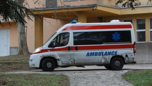 IMA POVREĐENIH U LANČANOM SUDARU U NOVOM SADU: Tri osobe hitno prevezene na hirurgiju - U udesu učestvovao i autobus