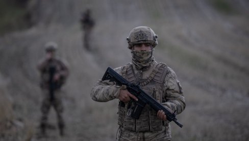 ТУРСКА ПОКРЕНУЛА ВОЈНЕ ОПЕРАЦИЈЕ ШИРОМ ЗЕМЉЕ: Приведено око 200 осумњичених