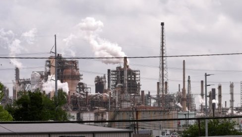 НАФТНЕ КОМПАНИЈЕ УПОЗОРИЛЕ: Имамо озбиљне застоје и додатне трошкове због блокаде Ормуза