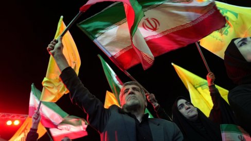 ДА ЛИ ЈЕ ОВО КРАЈ ЕРЕ АМЕРИЧКЕ ДОМИНАЦИЈЕ? Шта нам показује сукоб две силе са супротних крајева историје