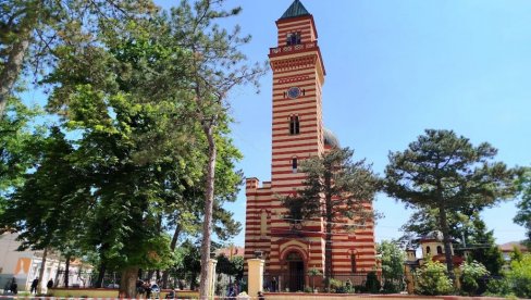 VASKRŠNJI KONCERT MUZIČKE ŠKOLE: U paraćinskoj Crkvi Svete Trojice