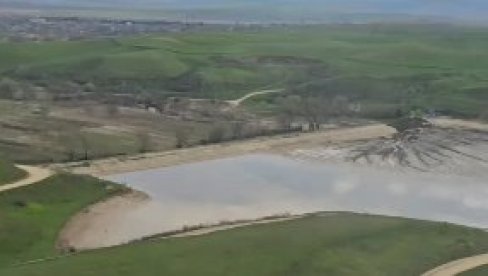 JAKO LOŠA SITUACIJA: Više od hiljadu kuća i dalje poplavljeno (VIDEO)