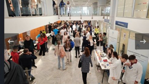 MALI MATURANTI PRED IZBOROM: Opština Zvezdara organizovala Sajam obrazovanja (FOTO)