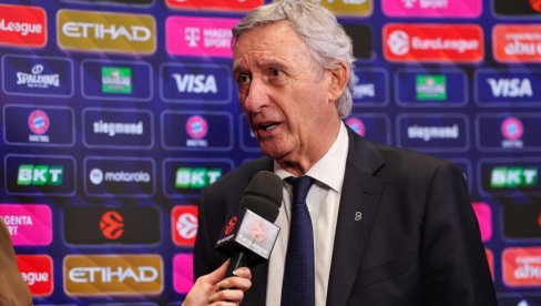 KARI, ŠMEKERU! Svetislav Pešić tražio broj prelepe voditeljke...