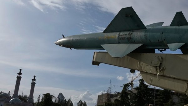 НИЈЕДАН АМЕРИЧКИ БРОД НИЈЕ ПРОШАО ОРМУЗ Иранци: Вратио се након што је добио упозорење да ће бити нападнут