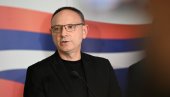 MUP SAOPŠTIO BROJ BLOKADERA OKUPLJENIH NA SLAVIJI! Obratio se direktor policije