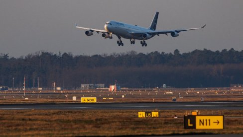 Zbog čega je hrvatski avion vozio Srbe na Evropsko prvenstvo? Bivši generalni sekretar FSS-a nije mogao više da ćuti