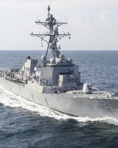 АМЕРИЧКА ВОЈСКА САОПШТИЛА: Ова два ратна брода су прошла кроз Ормуски мореуз