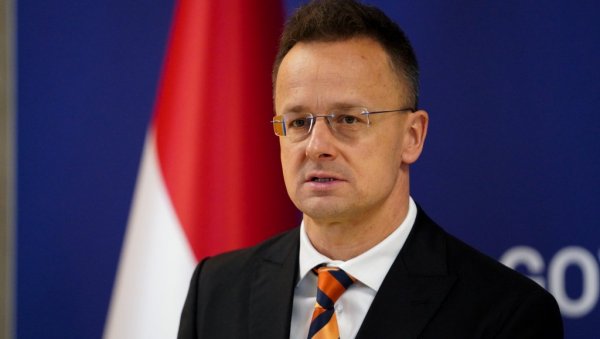 СИЈАРТО ОБЈАСНИО ЗАШТО НЕЋЕ КИЈЕВ У ЕУ: Мађарска не жели Украјину у Унији јер би то довело до трећег светског рата