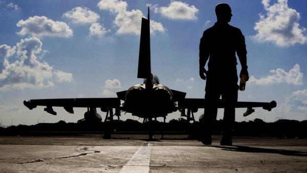 КИПРАНИ ТРАЖЕ ДА БРИТАНЦИ ПРЕДАЈУ БАЗЕ НА ОСТРВУ? Лондон се хитно огласио