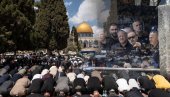 (OBJAVLJEN SNIMAK) ŠOK Izraelski ministar predvodio upad u džamiju: To je naše najsvetije mesto