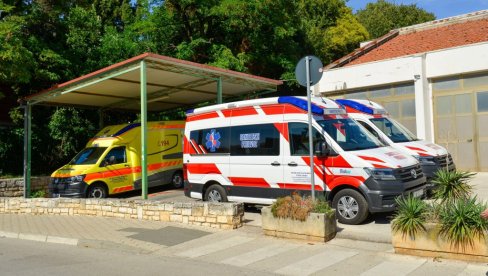 КРВАВИ СУКОБ БРАЧНОГ ПАРА: Избодена жена хитно оперисана, па у блницу стигао и мушкарац - Лекари им се боре за живот