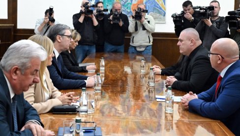 NOVA TURA RAZGOVORA: Počeo sastanak Vučića sa predstavnicima Jedinstvene Srbije (FOTO)