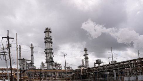 Нафта испод 100 долара: Азијске берзе расту