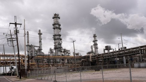 ЕУ ПОД ПРИТИСКОМ: Разматра се замрзавање цена руске нафте