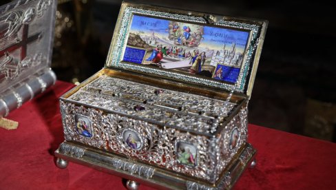 Bogorodičin pojas donosi blagodat: Jedna od najvećih hrišćanskih relikvija, koja se čuva na Svetoj Gori, biće proneta u Spasovdanskoj litiji