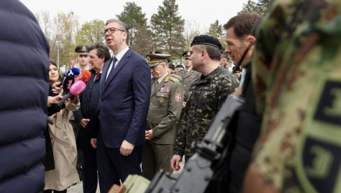 ВУЧИЋ О СУТРАШЊЕМ ВАЖНОМ САСТАНКУ У ВОЈСЦИ СРБИЈЕ: Присуствује и цео врх Републике Српске