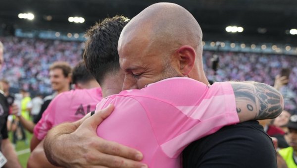 Крај једне ере: Меси остао без тренера и свог доброг пријатеља