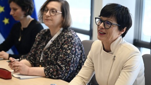 DŽABE TUŽAKALI, BRISEL SRBIJI NIJE ZAMRZNUO FINANSIRANJE: Evropska komesarka za proširenje potopila velike nade opozicije