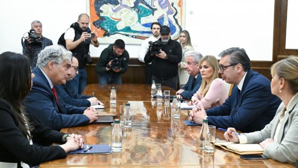 Наставак консутлација: Вучић са представницима Народне странке