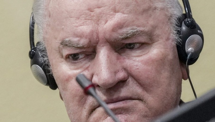 РАТКУ МЛАДИЋУ УНУКА И СИН ДОЛАЗЕ У ПОСЕТУ Дарко: Са оцем сам се последњи пут чуо у петак