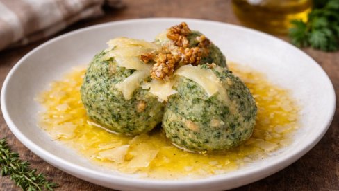 СПАНАЋ КНЕДЛЕ: Мирисне, мекане и пуне укуса