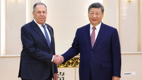 LAVROV POSLAO MOĆNU PORUKU: Rusija i Kina grade novi svet – Zapad više ne diktira pravila!