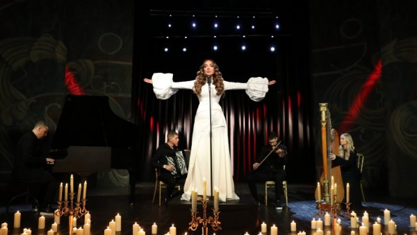 Од свих звезда, која ли си ноћас ти: Гога Секулић нову песму посветила покојној мајци (ФОТО)