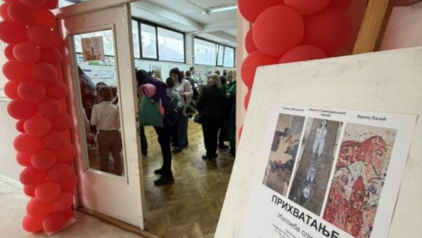 Различити правци, идеје јединствене: Три уметнице у Врању поделиле галеријски простор са најмлађим ствараоцима